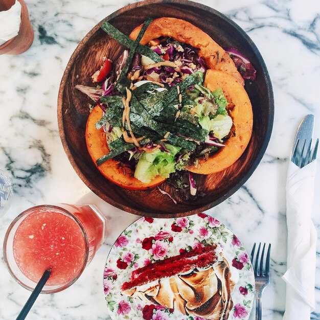 Discover breakfast and coffee spots with plant-based options