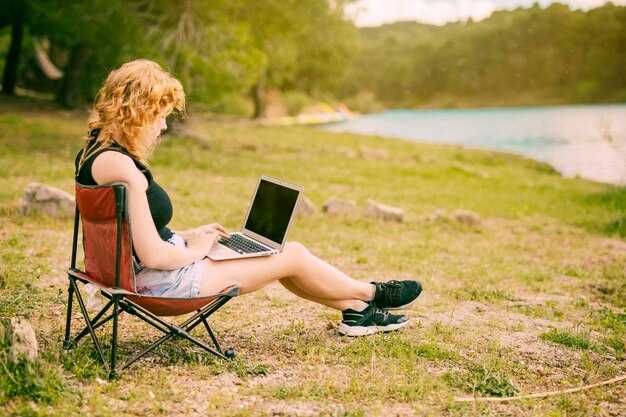 5 Ways to Charge Your Laptop and Phone While Camping