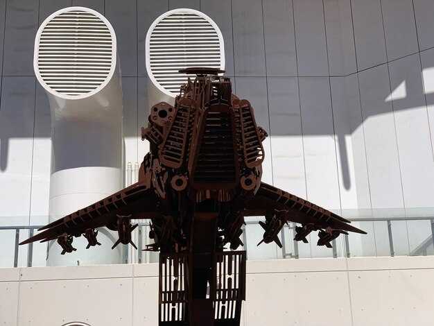 Technique and Tension: From Budaőrs to İGA