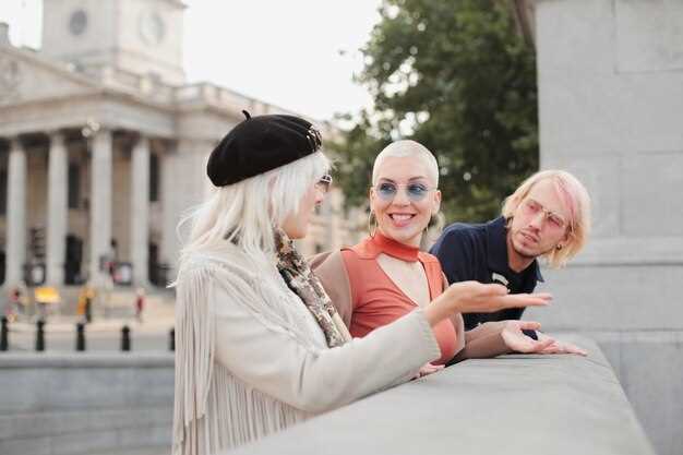 Guided Tours, Audio Guides, and Admission Bundles