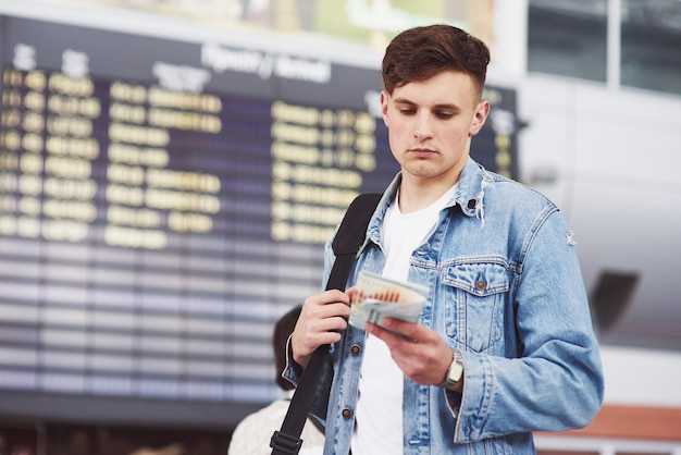 How to enable real-time flight alerts for your IST departure (SMS and app options)