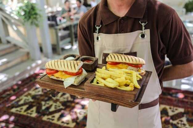 Safety at Night Markets: Hygiene, Handling, and Allergen Tips