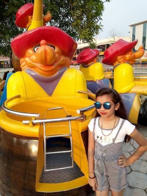 Strategic site selection for LEGOLAND Discovery Centre Istanbul: local access, neighborhoods, and family density