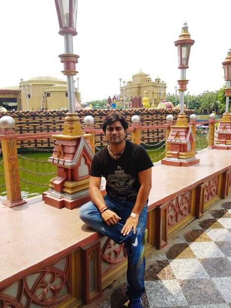 Tip 5-6: Use encrypted messaging, secure backups, and MFA for accounts