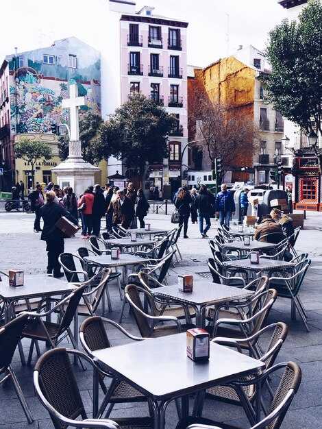 Practical Visiting Tips: Transit, Reservations, and Safety