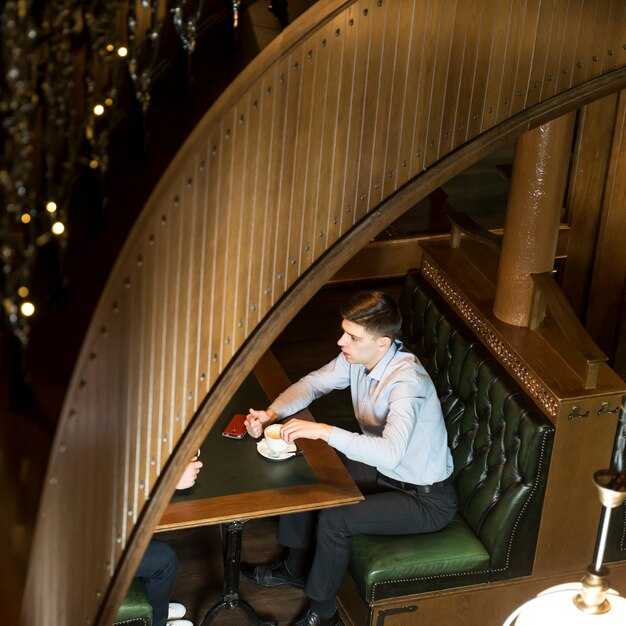 Food, Beverages, and Dietary Options: Timings, menu variety, and restrictions