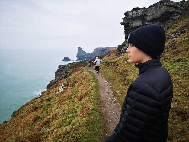 Walking Across New Zealand – A Long Way From Home — An Epic Island Trek